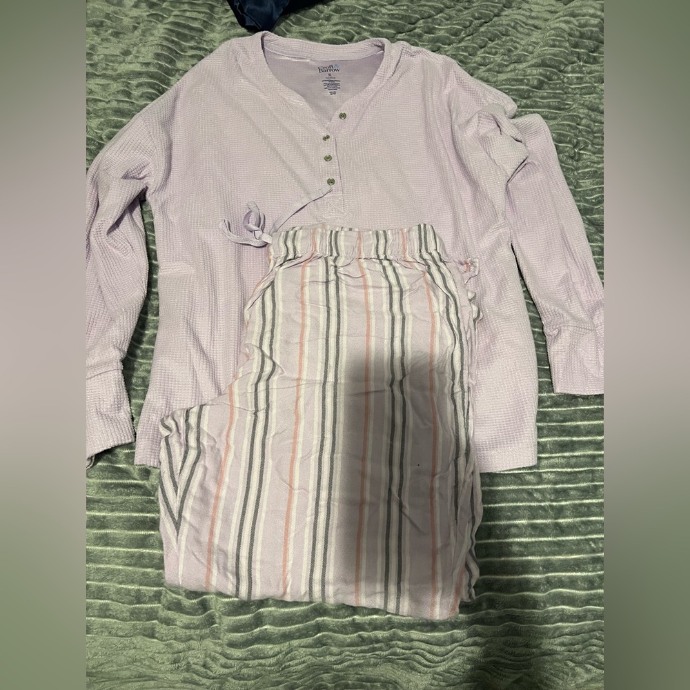 Croft & Barrow Lavender Pajama Set with Striped Pants